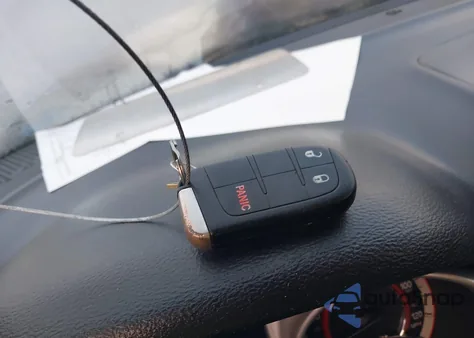 2018 Dodge Journey Sxt из США, поврежденный, VIN 3C4PDCBG2JT158567